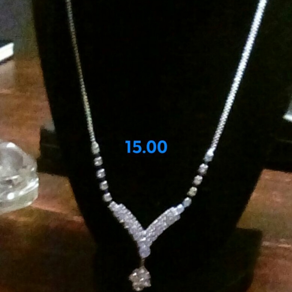 Rhinestone neclace